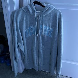 NEW YORK BRANDY MELVILLE ZIP-UP